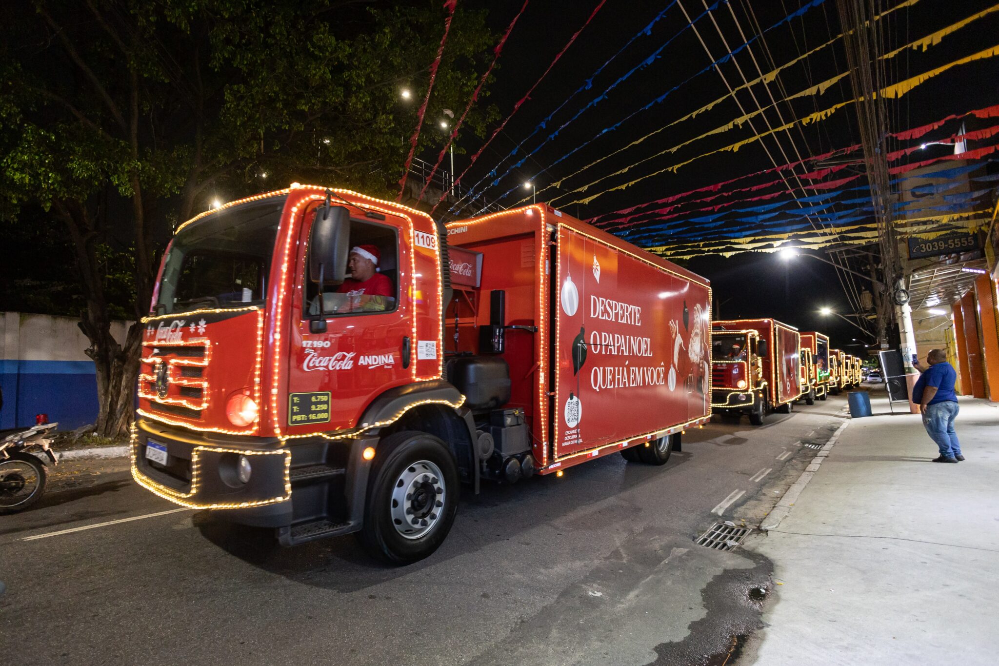 Plaza Niterói promete encantar público com espetáculo Natal dos Brinquedos  e chegada da Caravana da Coca-Cola