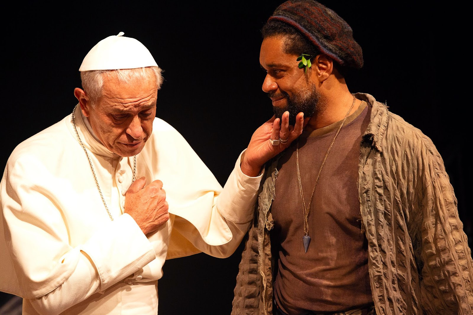 Espetáculo “Entre Franciscos, o Santo e o Papa” faz temporada no Teatro Sérgio Cardoso